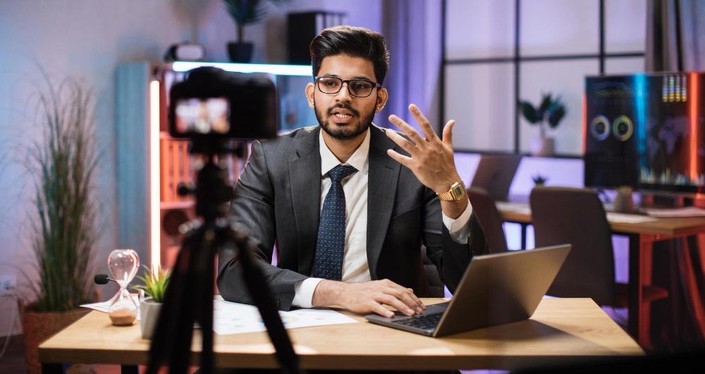 The Power of Personal Branding: Building Your Reputation in the Digital Age